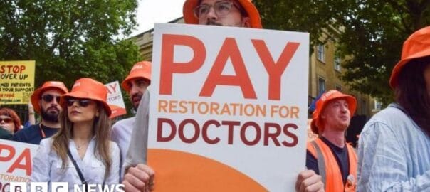 Doctors' union agrees to resume talks with Streeting